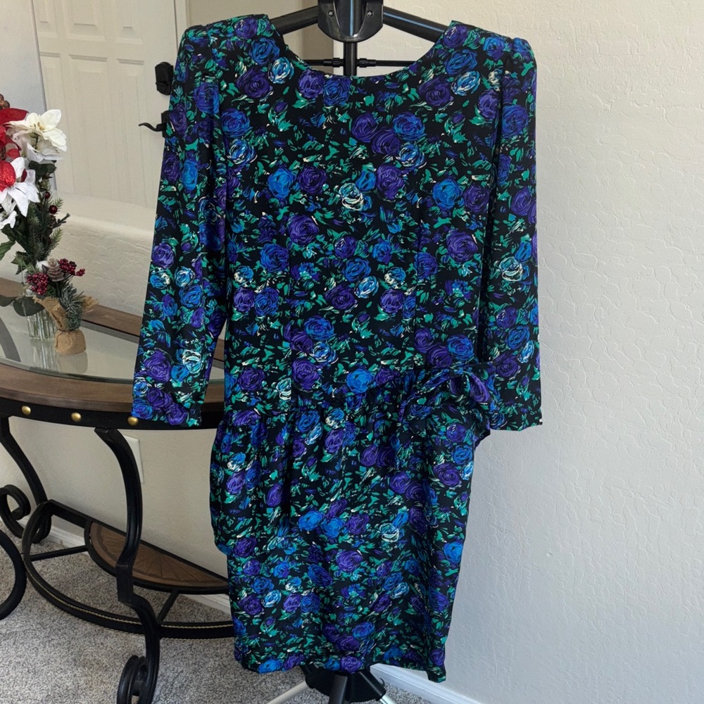 Michaels 80,s Blue and Green Floral Long Sleeve vintage Dress size 11/12